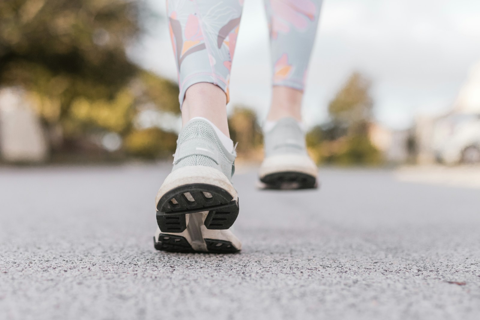 FitVille Damen Slip-On Sneakers: Atmungsaktive, Extra Weite Walkingschuhe für Bequemen Fitness-Support bei Breiten Füßen